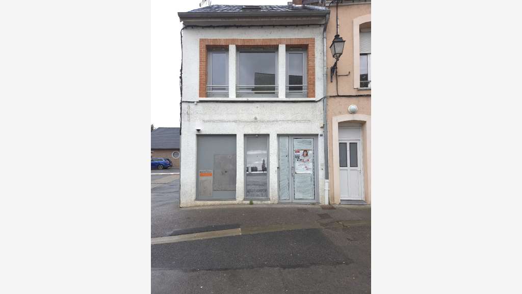 local commercial 85m² à Solre le Château 