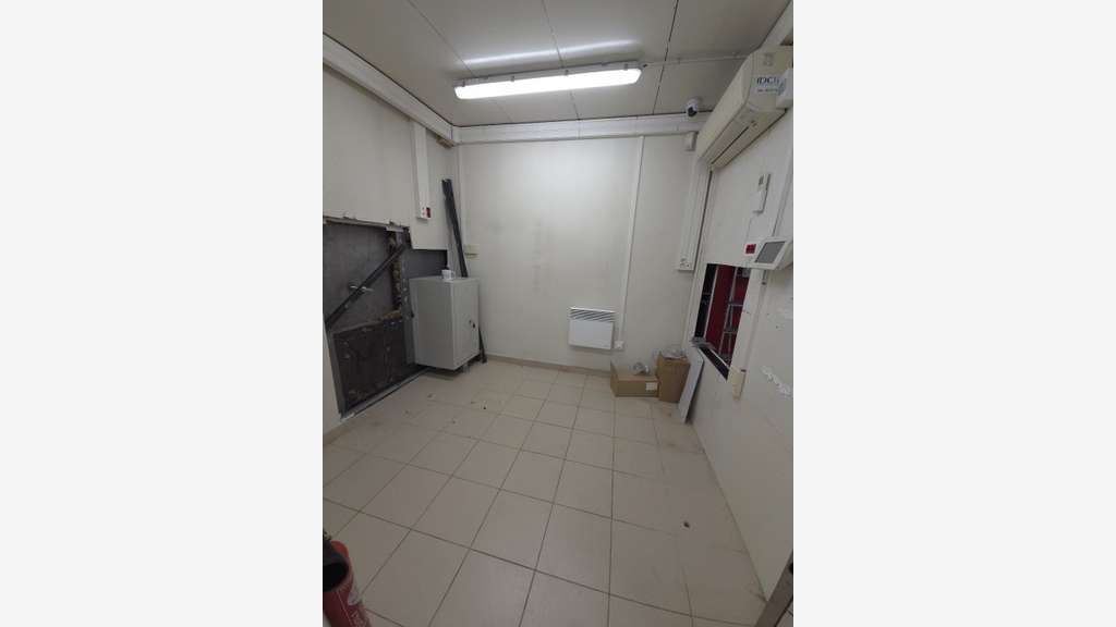 local commercial 85m² à Solre le Château 