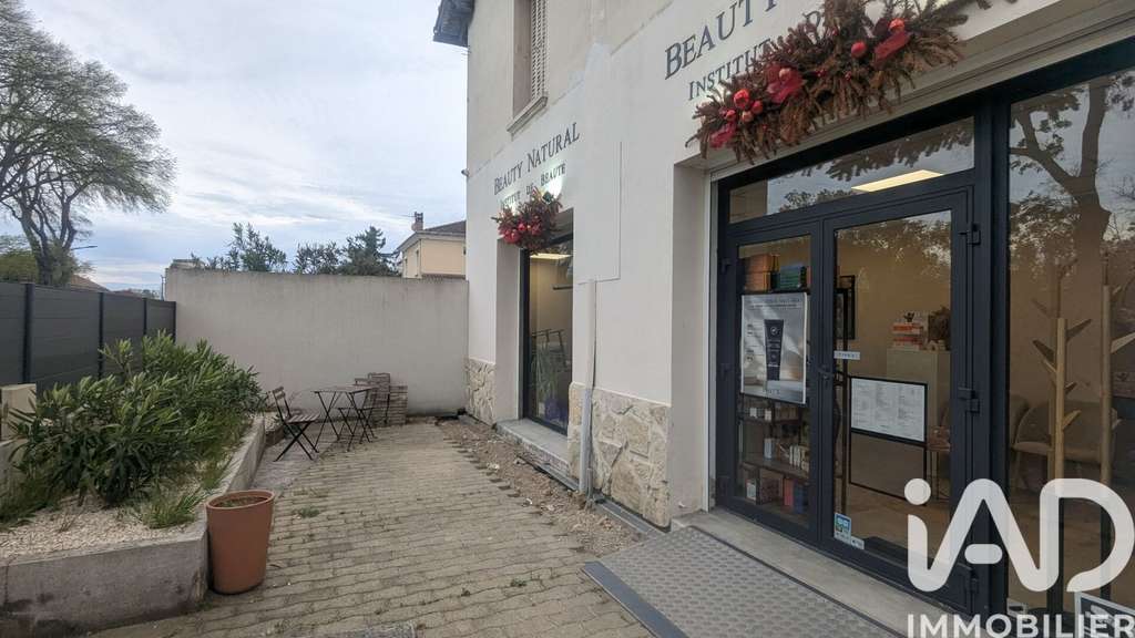 Vente local commercial 75m² à Sorgues
