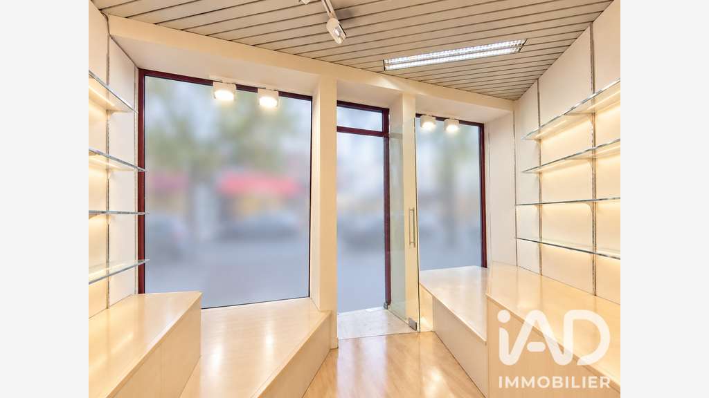 Local commercial à Suresnes