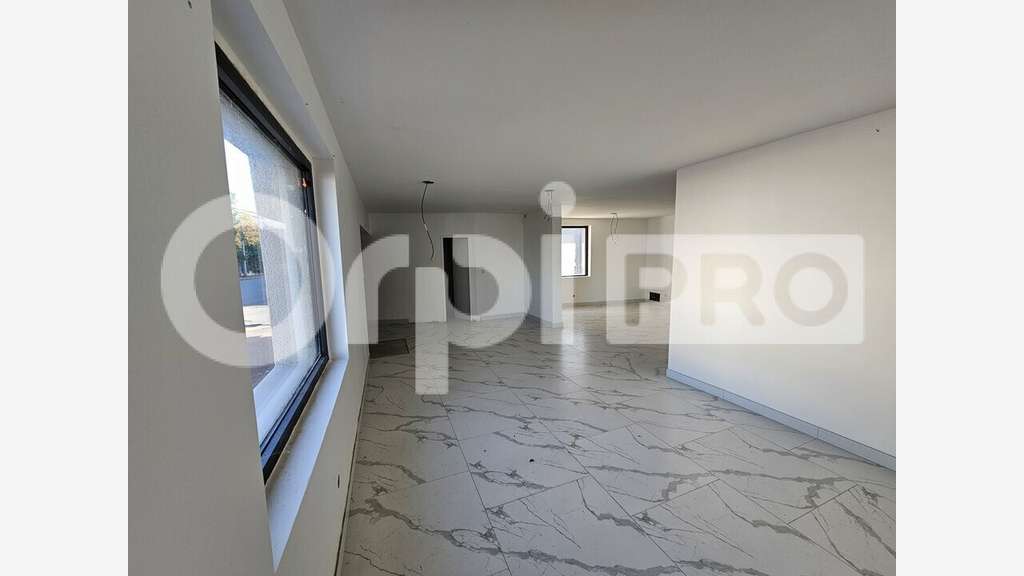 Vente local commercial 129m² à Talence Médoquine