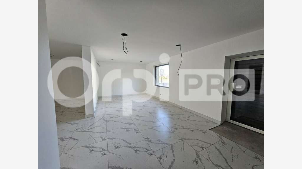 Vente local commercial 129m² à Talence Médoquine