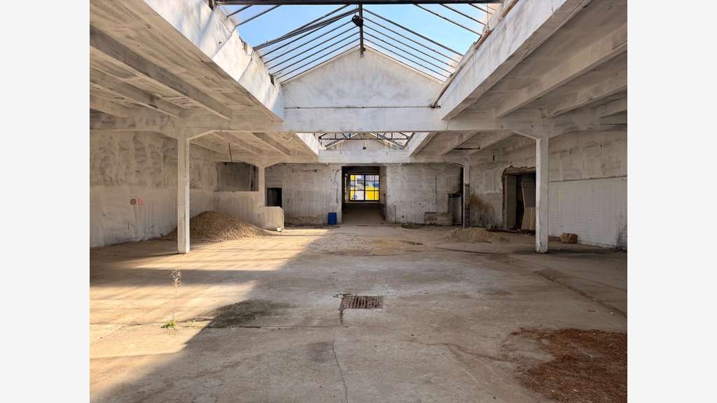 Vente murs atypiques 800m² à Tassin la Demi Lune