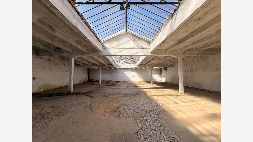 Vente murs atypiques 800m² à Tassin la Demi Lune