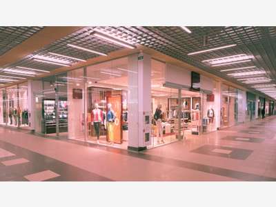 AV murs commerciaux 1200m² zone commerciale Thiers