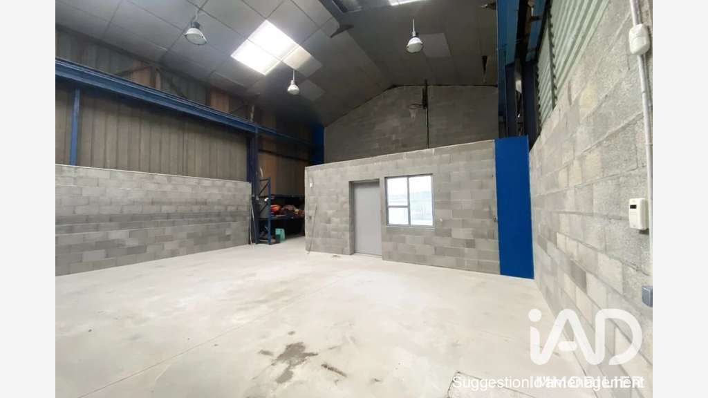Vente bâtiment artisanal 150m² à Thouaré-sur-Loire
