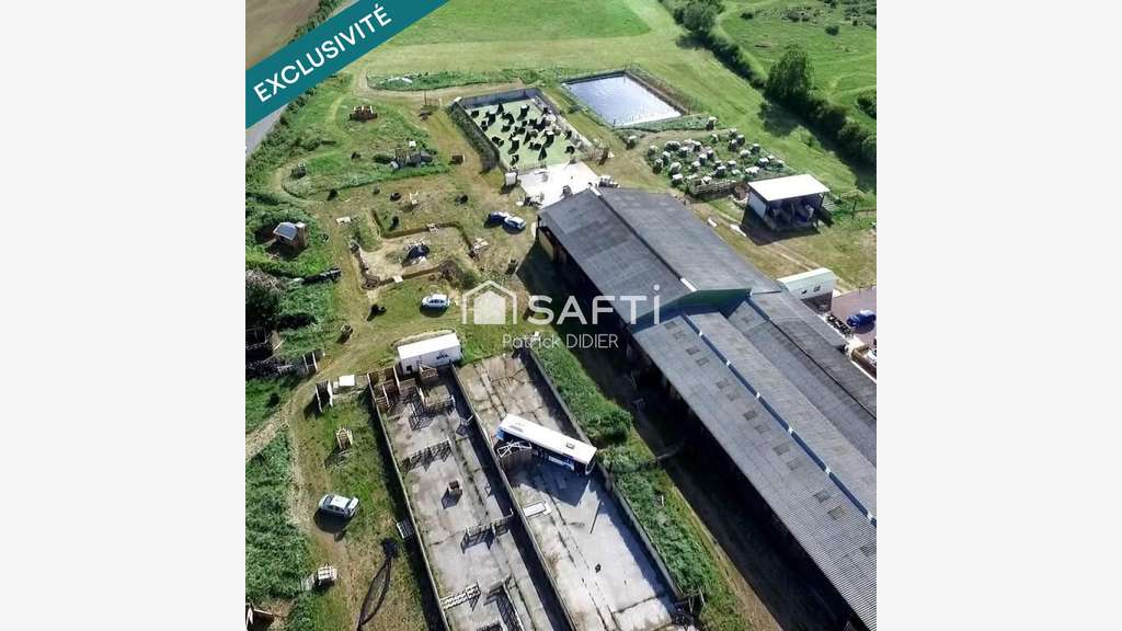 Vente corps de bâtiments de 1195m² à Thouars