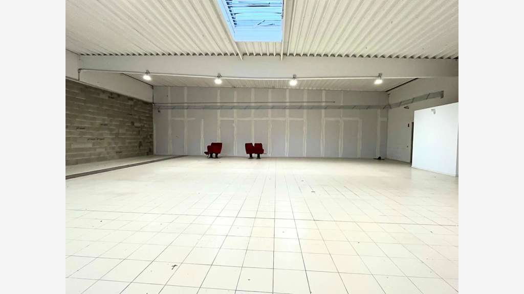 Vente murs commerciaux libres de 338m² à Thourotte