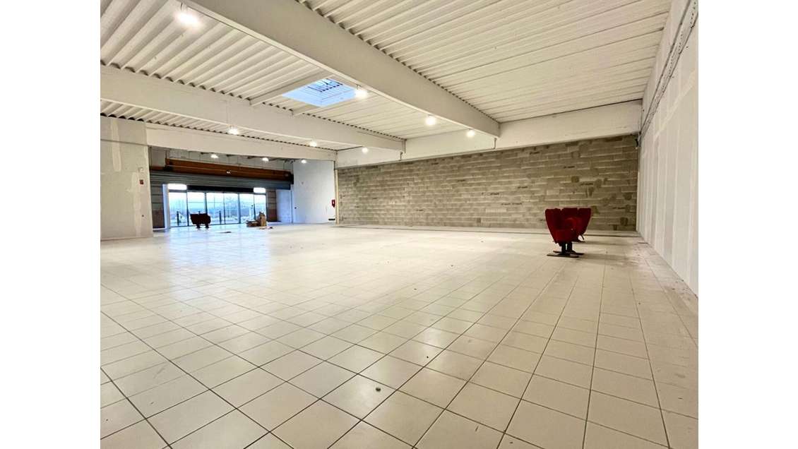 Vente murs commerciaux libres de 338m² à Thourotte