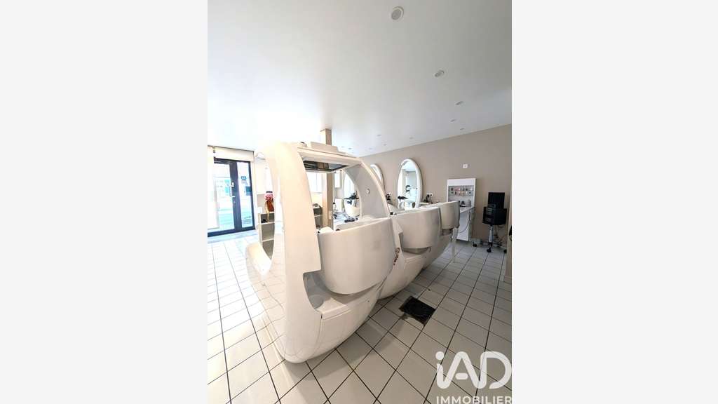 Vente murs commerciaux occupé à Thourotte centre 