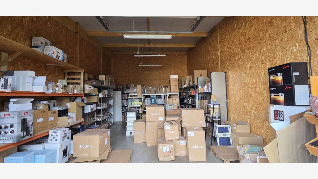 Local d'activité 360m² à vendre 25 mn Angers Nord