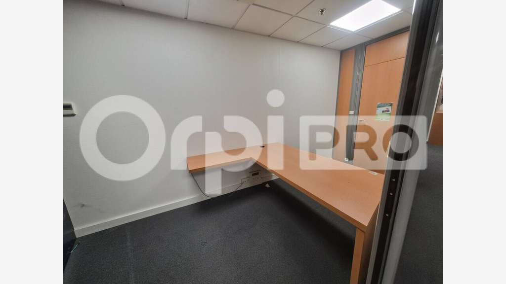 Local commercial de 148m² à vendre à Tinqueux