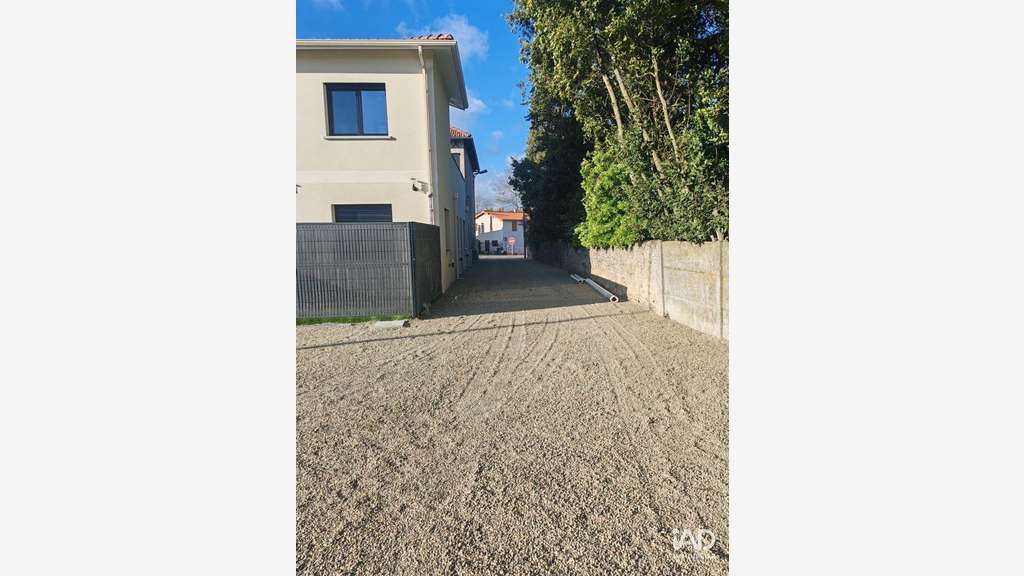 Vente local professionnel 43m² à Toulenne