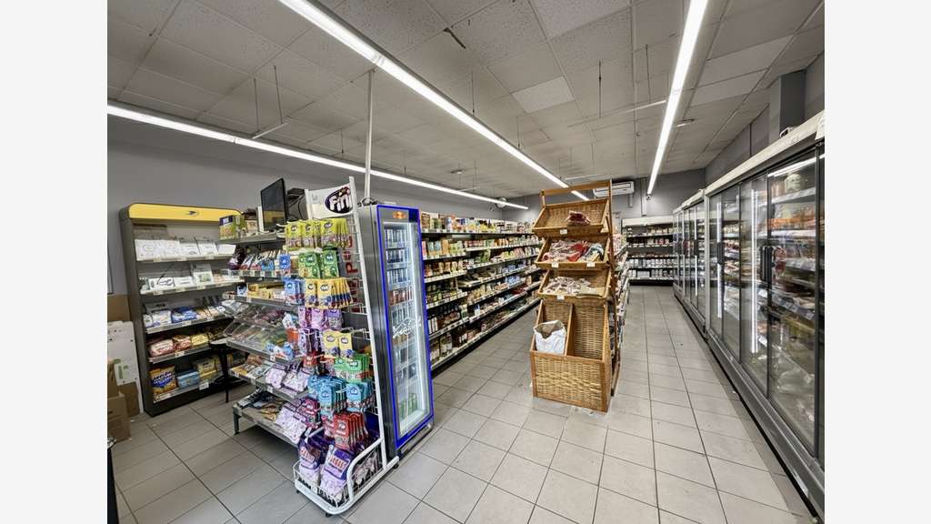 Vente murs commerciaux loués 97m² à Toulon Ouest