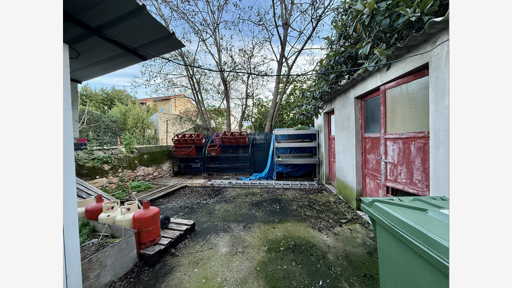 Vente murs commerciaux loués 97m² à Toulon Ouest