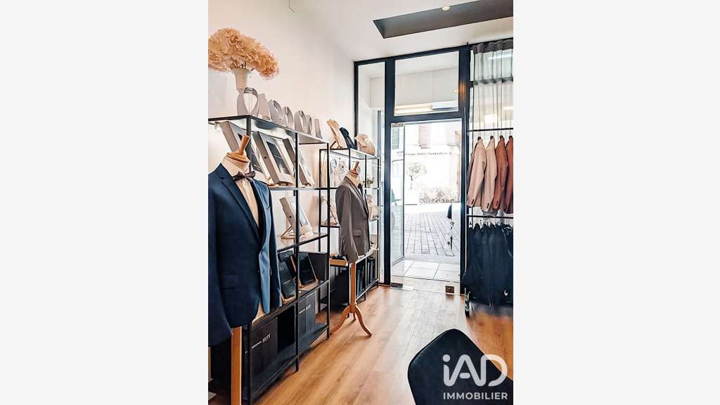 Droit au bail local 65m² en rue piétonne à Toulon