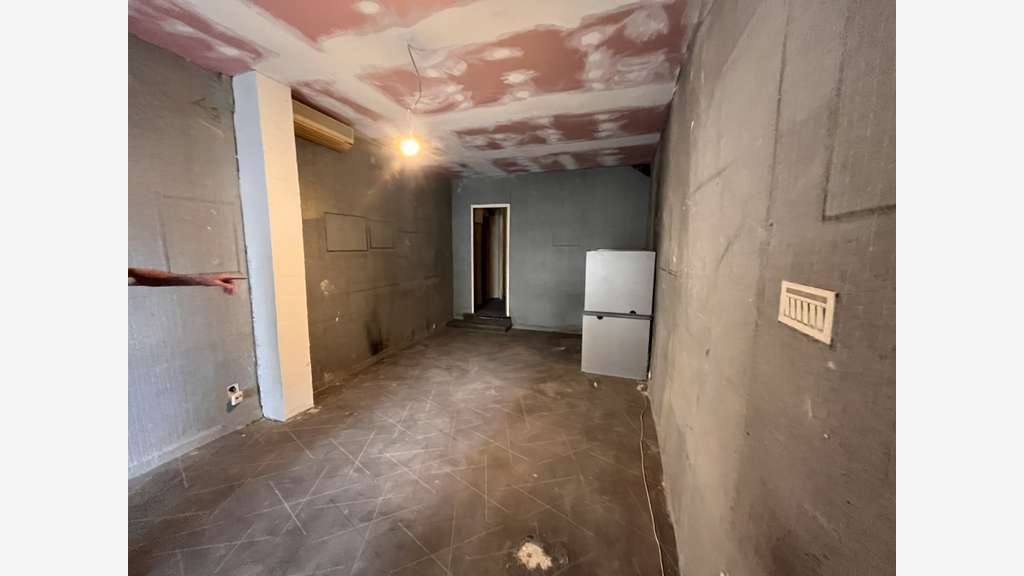 AV local professionnel 70m² Toulon Place d'Armes
