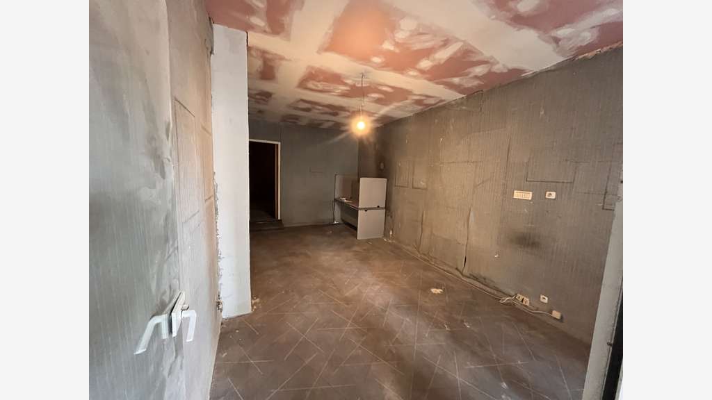 AV local professionnel 70m² Toulon Place d'Armes