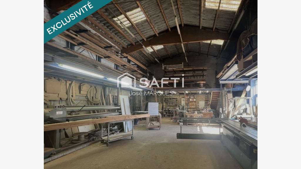A vendre local d'activité de 359m² à Toulon