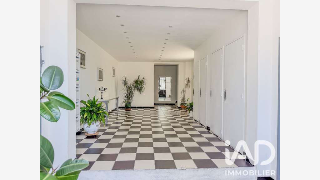 Vente local commercial de 104m² en RDC à Toulon