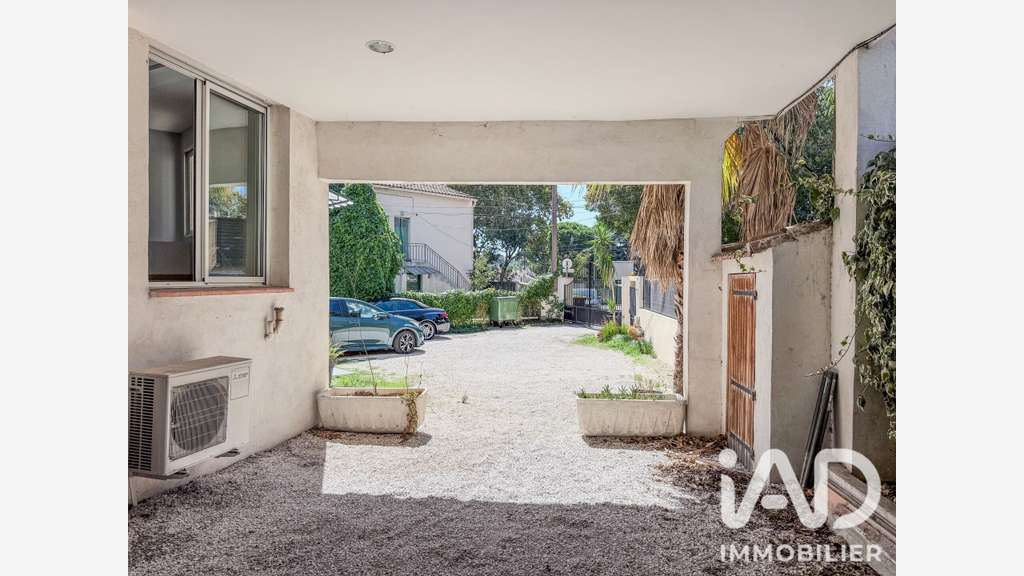 Vente local commercial de 104m² en RDC à Toulon