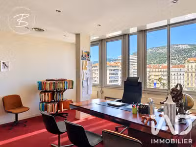 Vente local professionnel de 68m² à Toulon Liberté