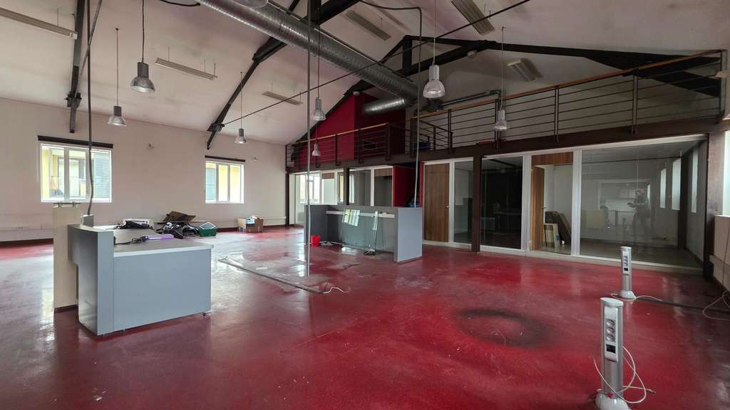 AV local commercial 281m² à Toulouse Croix-Daurade