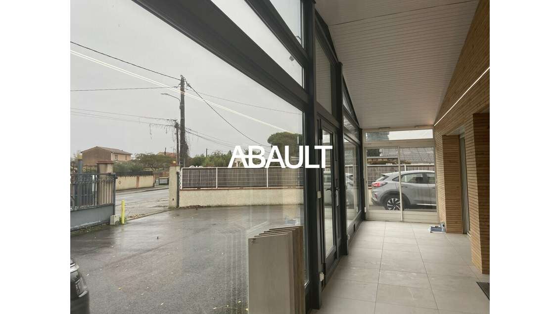Local commercial de 120m² à vendre à Tournefeuille