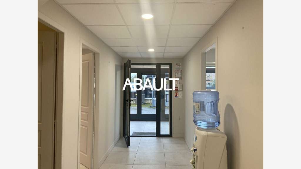 Local commercial de 120m² à vendre à Tournefeuille