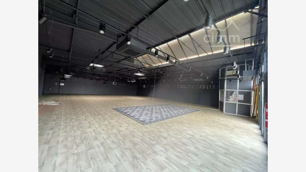 Vente local commercial 480m² refait à neuf à Tours