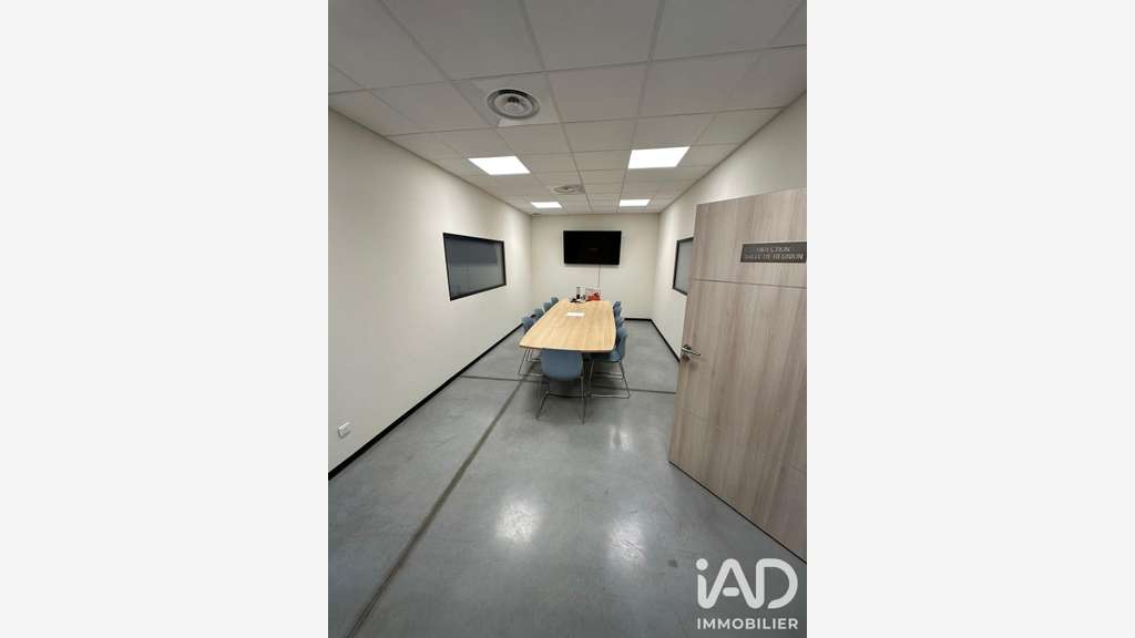AV bureaux stockage 1500m² empl strat Carcassonne