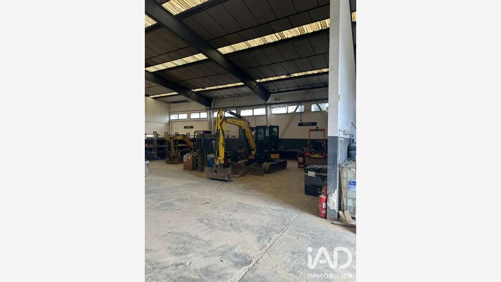 AV bureaux stockage 1500m² empl strat Carcassonne