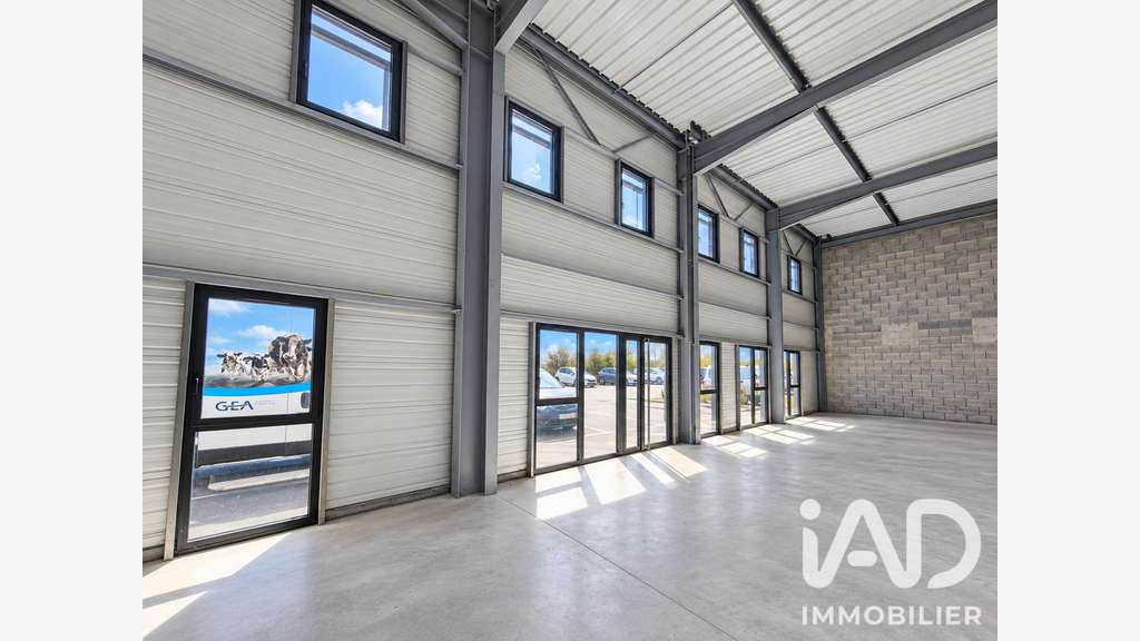 Vente local commercial à aménager 400m² à Trégueux