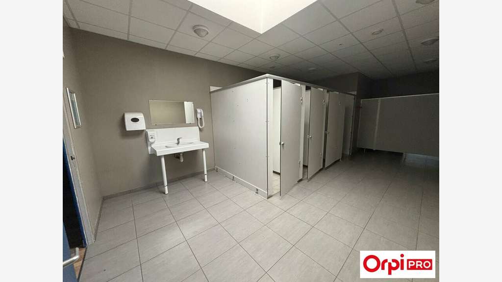 TRÉGUEUX - LOCAL COMMERCIAL à vendre