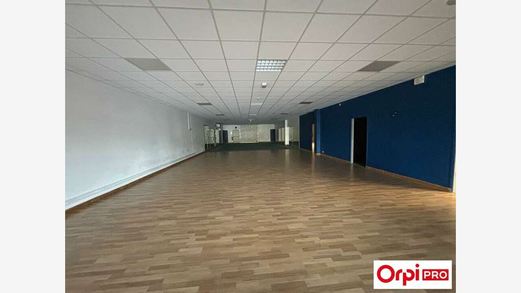 TRÉGUEUX - LOCAL COMMERCIAL à vendre