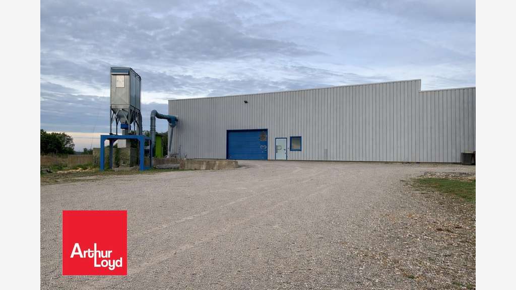 AV local d'activités 1978m² Tremblay-les-Villages