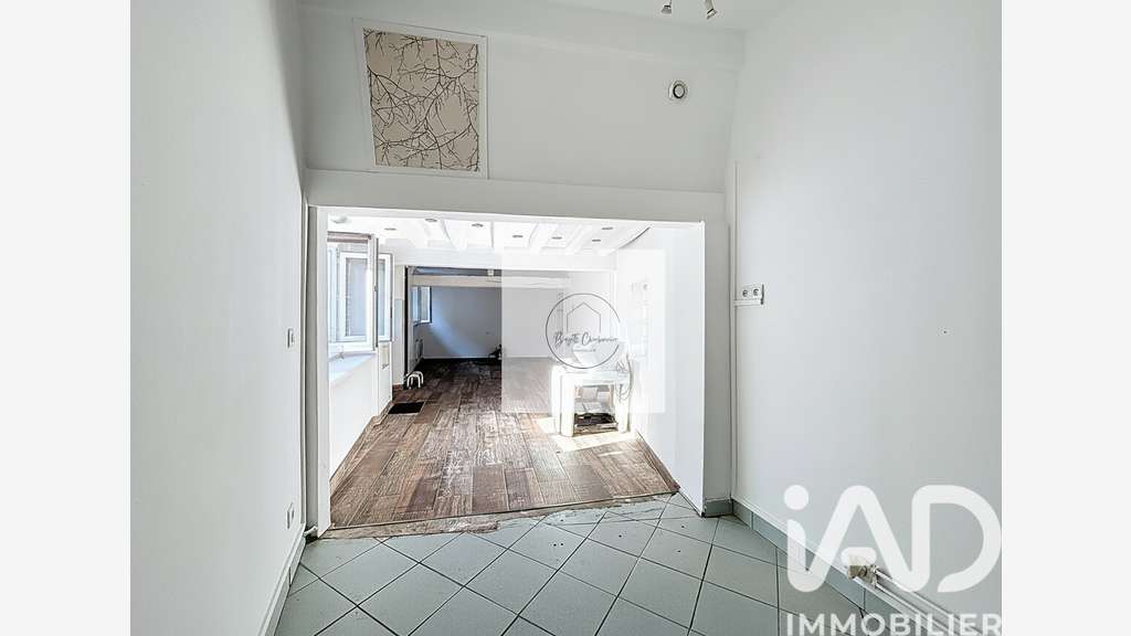 Vente local pro 40m² environnement paisible Tréon