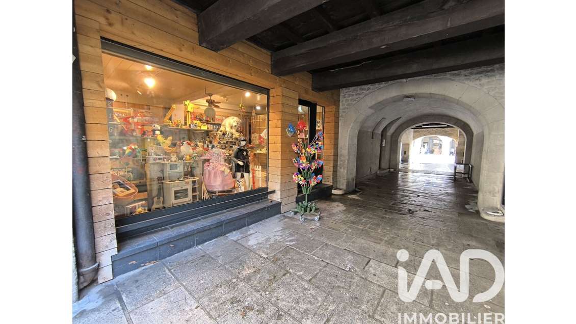 Droit au bail local commercial 50m² à Uzès