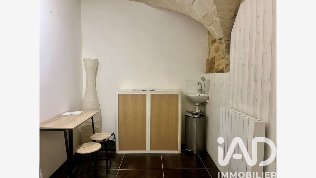 Vente local commercial 77m² à Uzès centre 