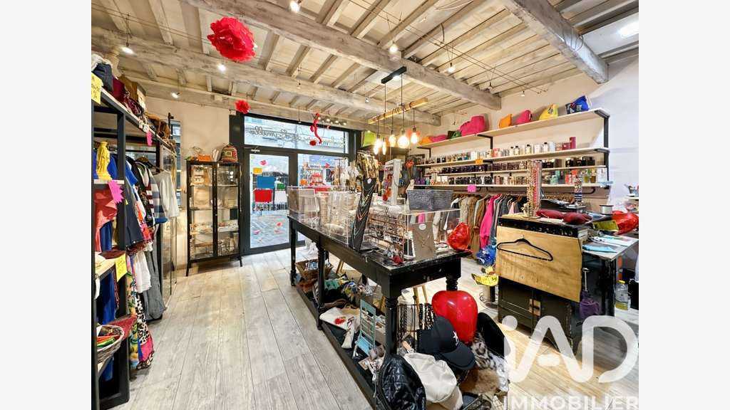 Local commercial à Uzès