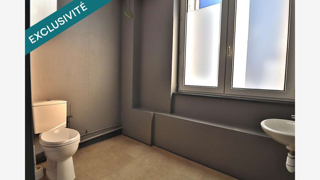 Vente beau local 151m² à Val de Briey