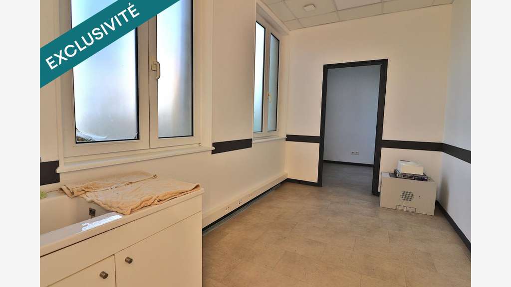 Vente beau local 151m² à Val de Briey