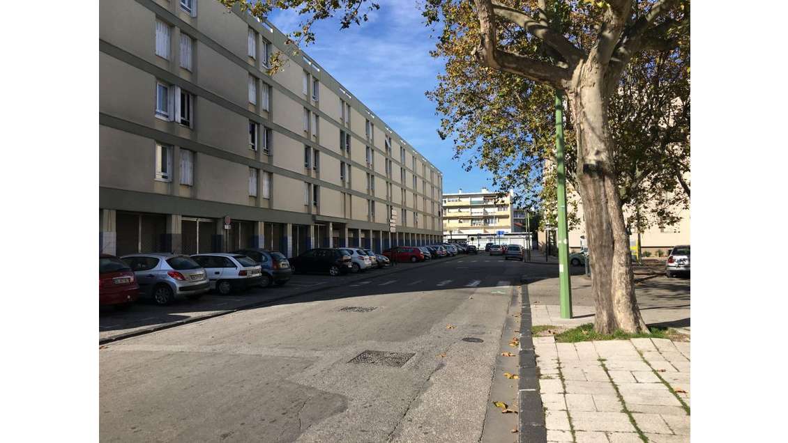 Murs commerciaux à vendre proche centre Valence 