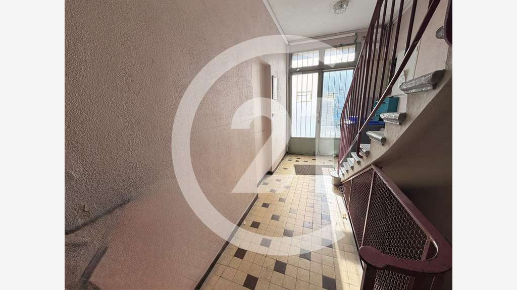 A vendre immeuble commercial à Valence centre