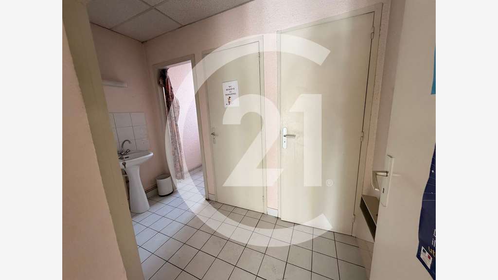 A vendre immeuble commercial à Valence centre
