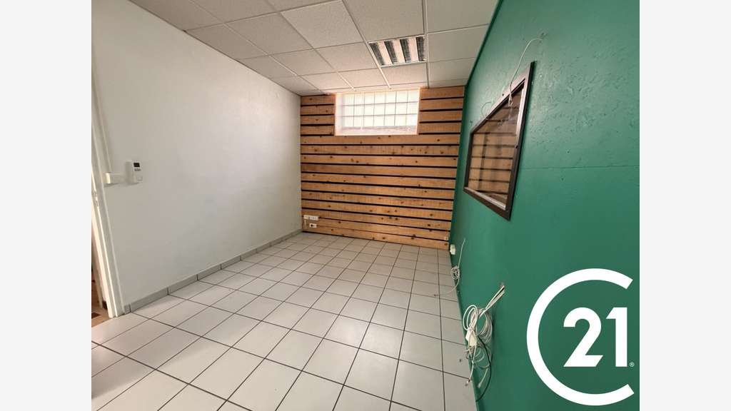 A vendre immeuble commercial à Valence centre