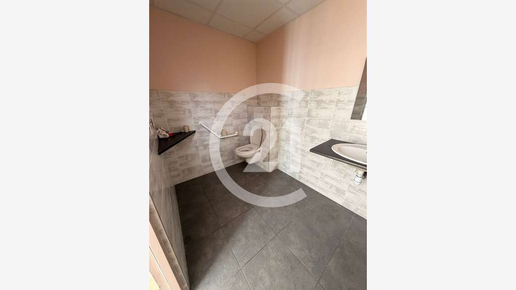 A vendre immeuble commercial à Valence centre