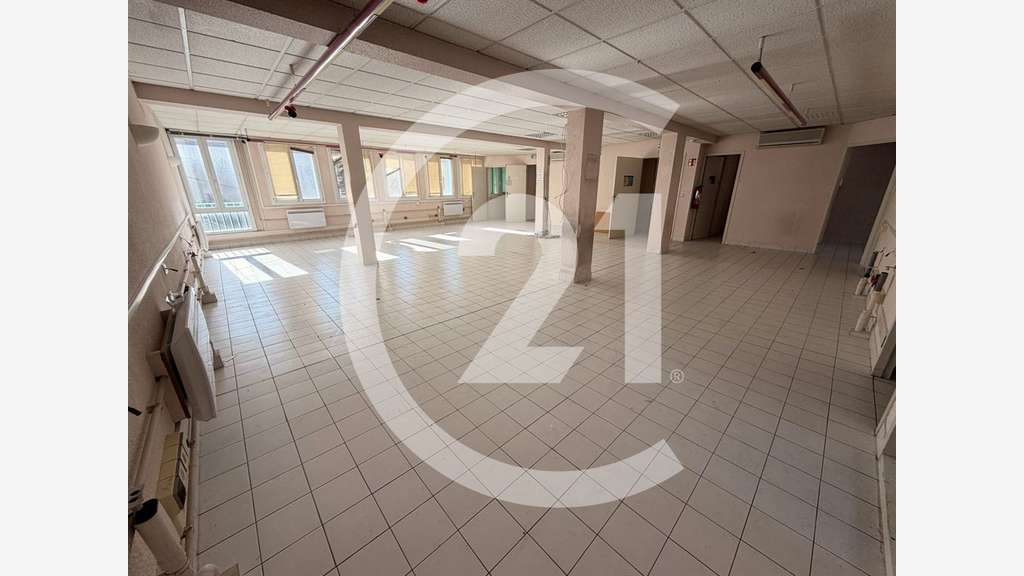 A vendre immeuble commercial à Valence centre