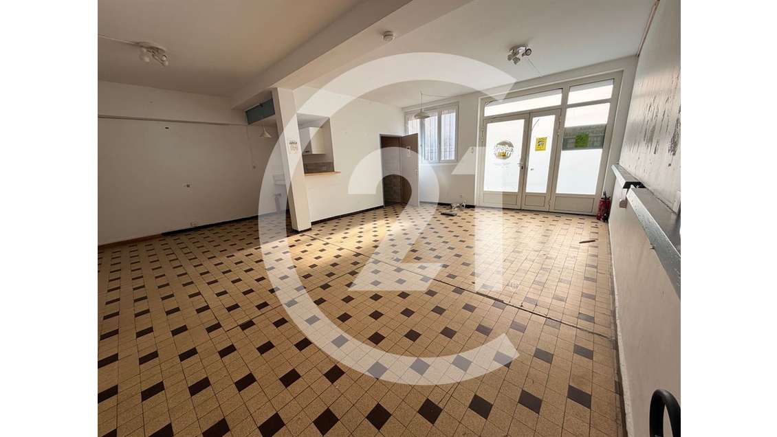 A vendre immeuble commercial à Valence centre