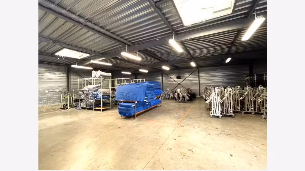 A vendre bureaux entrepôt 440m² Valence Briffaud